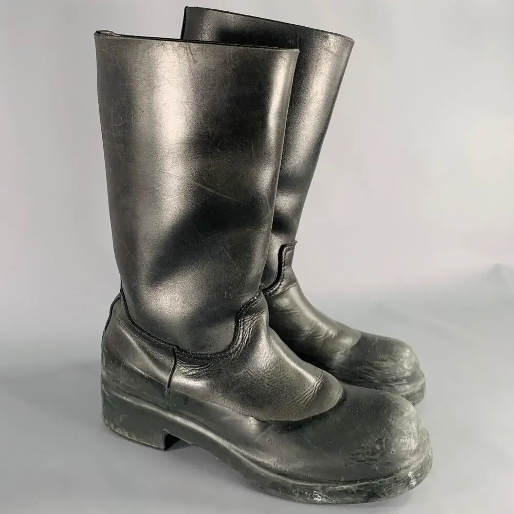 TAKAHIROMIYASHITATheSoloist. Size 9 Black Leather Rubber Pull On Boots